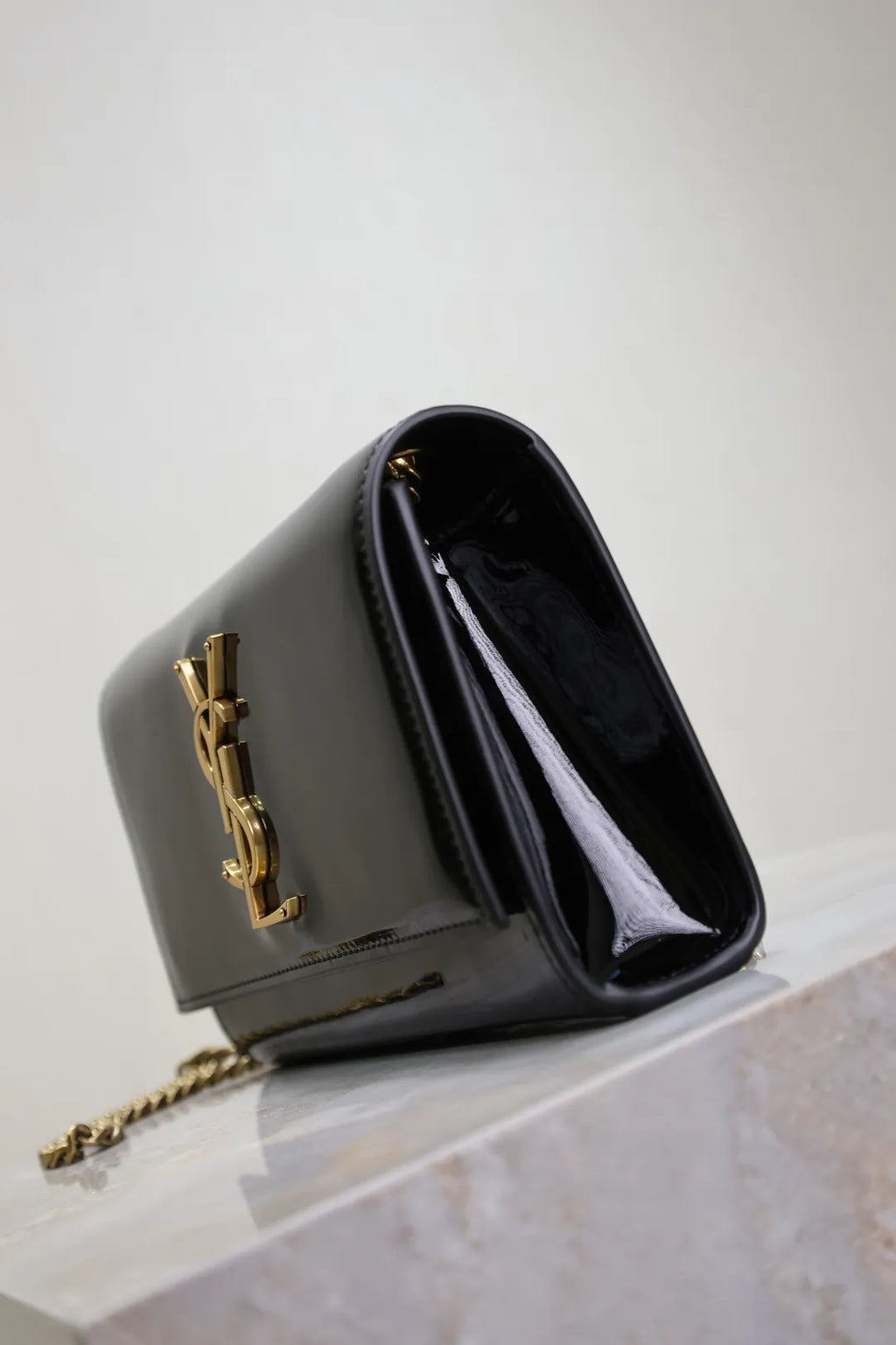 Kate 7.9 in Patent Leather Bag 469390