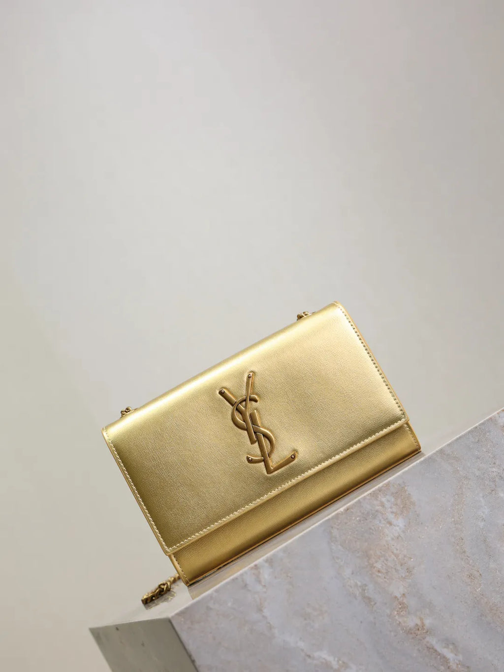 Kate 7.9 in Shoulder Bag 469390