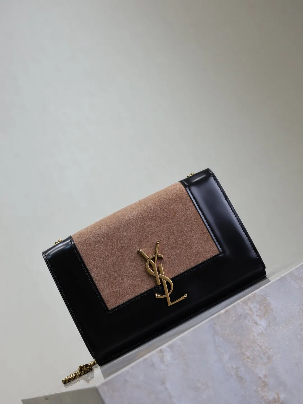 Kate 7.9 in Shoulder Bag 469390