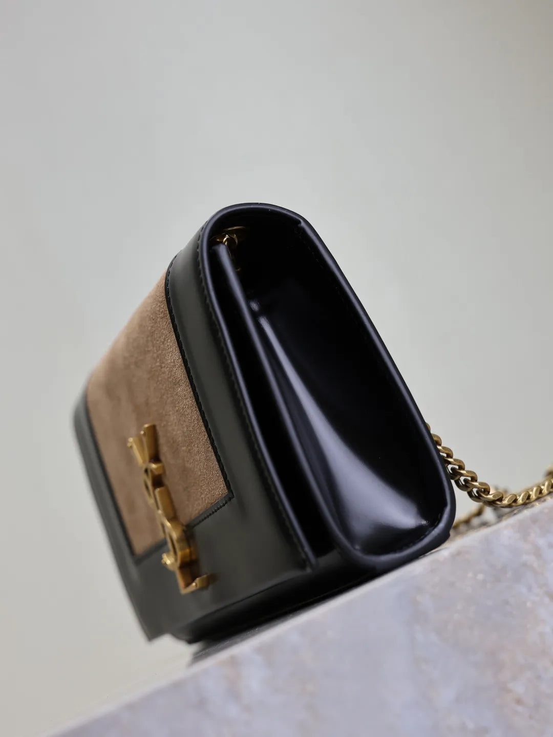 Kate 7.9 in Shoulder Bag 469390