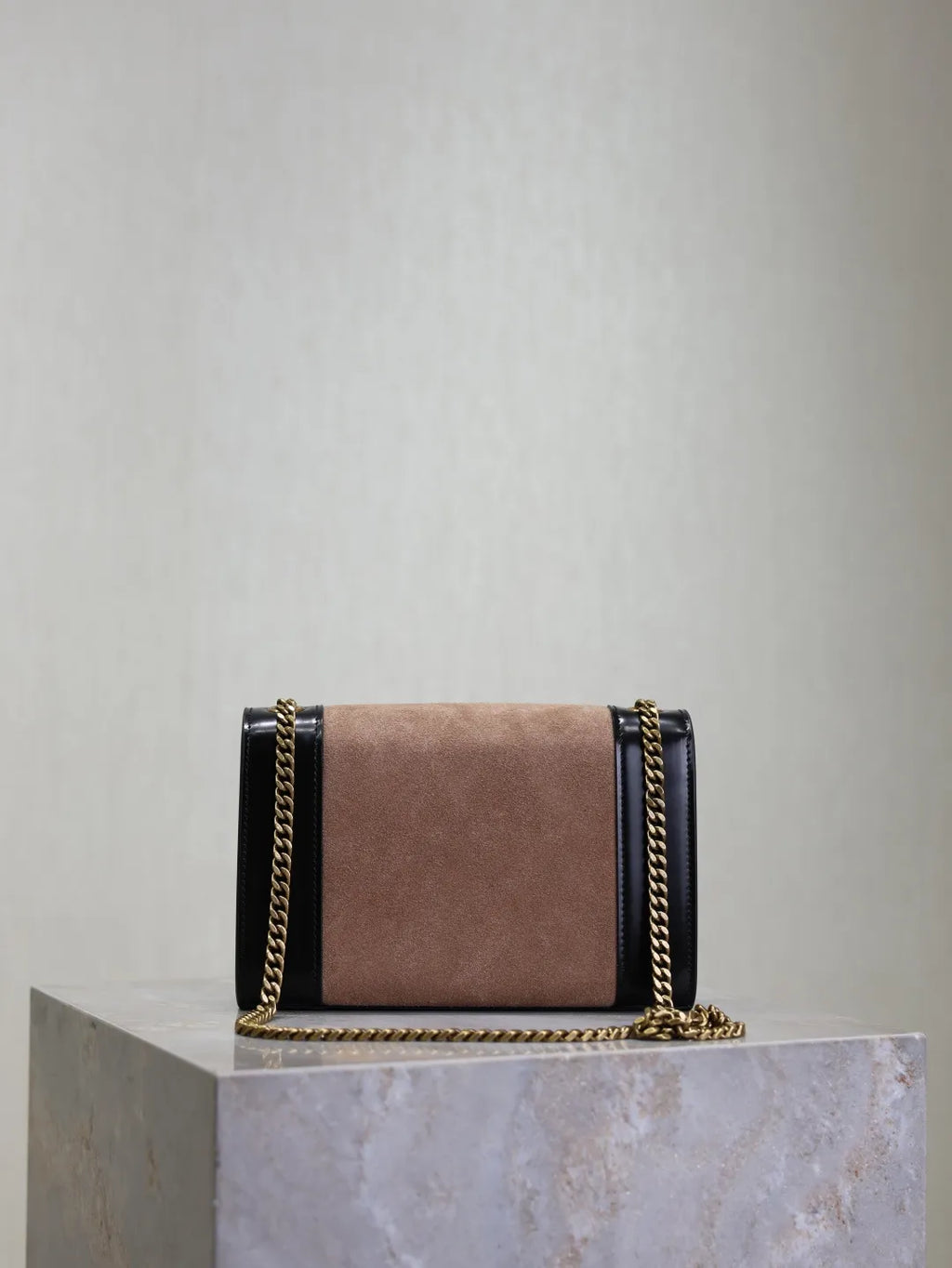 Kate 7.9 in Shoulder Bag 469390