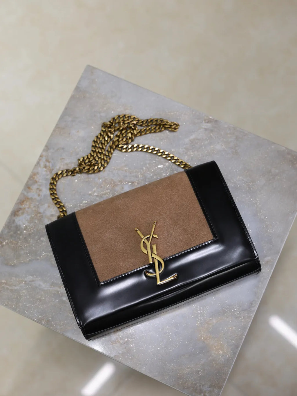 Kate 7.9 in Shoulder Bag 469390
