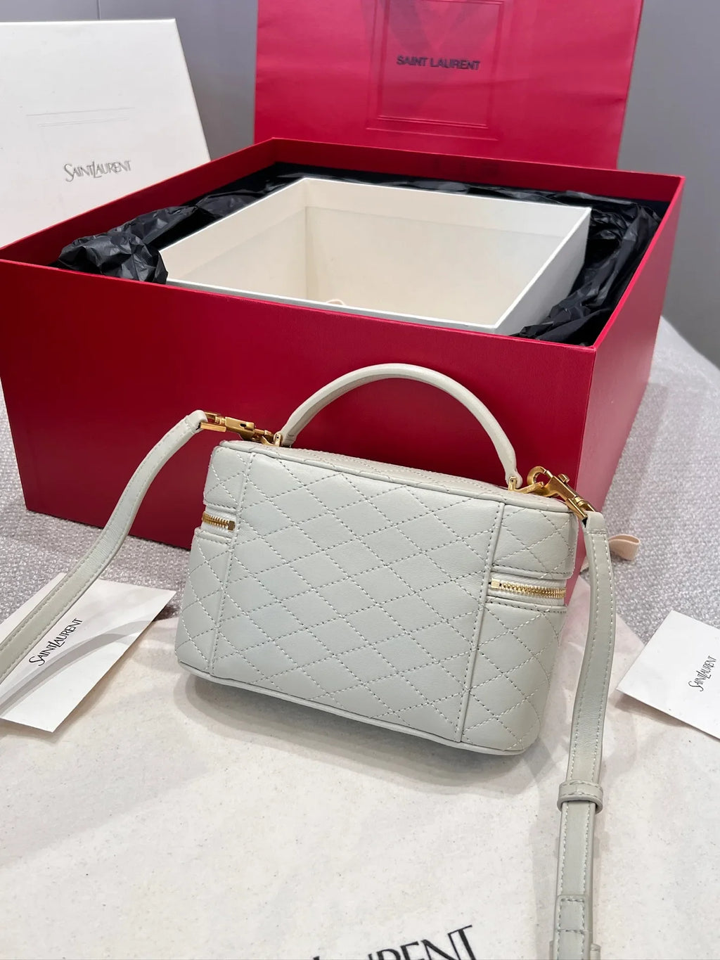KISSY LIFE Lambskin Shoulder Strap Clutch White 112561
