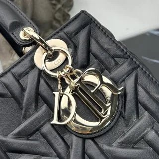 Lady 9.4 in Handbag 0565