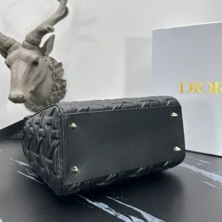 Lady 9.4 in Handbag 0565