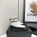 Lambskin Leather Flat Sandals 24020500270