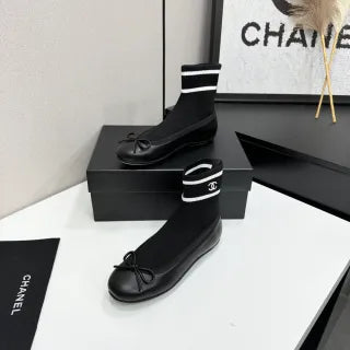 Lambskin Leather Flat Sandals 24020500270