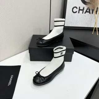 Lambskin Leather Flat Sandals 24020500270