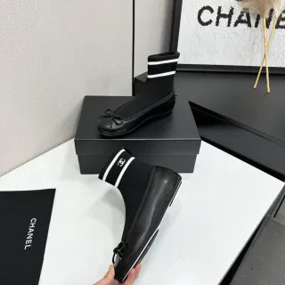 Lambskin Leather Flat Sandals 24020500270