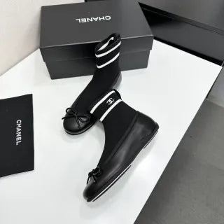 Lambskin Leather Flat Sandals 24020500270