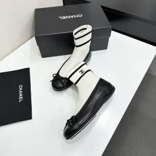 Lambskin Leather Flat Sandals 24020500270