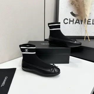 Lambskin Leather Flat Sandals 24020500270