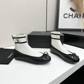 Lambskin Leather Flat Sandals 24020500270