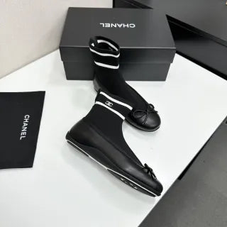 Lambskin Leather Flat Sandals 24020500270