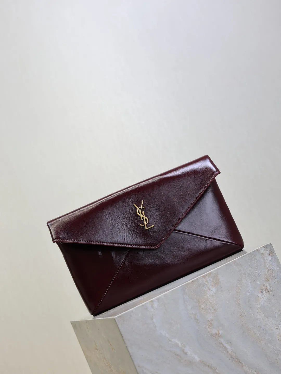 LE 11.6 in Envelope Lambskin Clutch Bag 769307