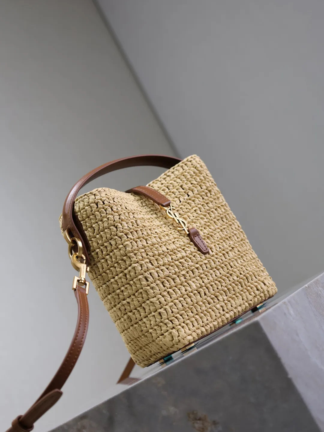 LE 37 Raffia Leather 5.9 in Bucket Bag 765870