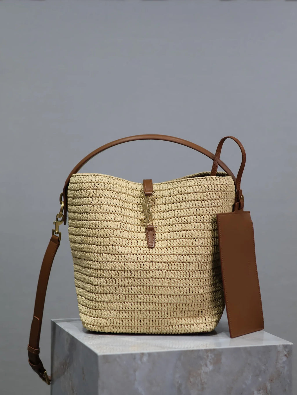 LE 37 Raffia Leather 7.9 in Bucket Bag 742828