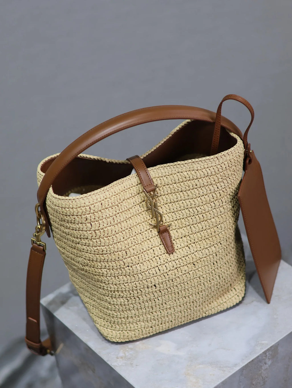 LE 37 Raffia Leather 7.9 in Bucket Bag 742828
