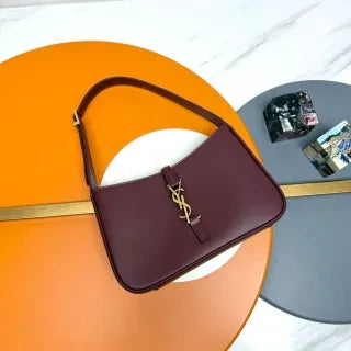 Le 5 à 7 9.8 in Leather Underarm Bag 657228.Zx