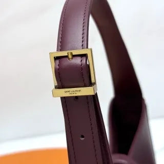 Le 5 à 7 9.8 in Leather Underarm Bag 657228.Zx