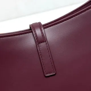 Le 5 à 7 9.8 in Leather Underarm Bag 657228.Zx