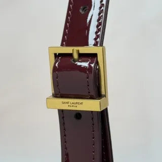 LE 5 À 7 Patent Leather 9.6 in Shoulder Bag 657228