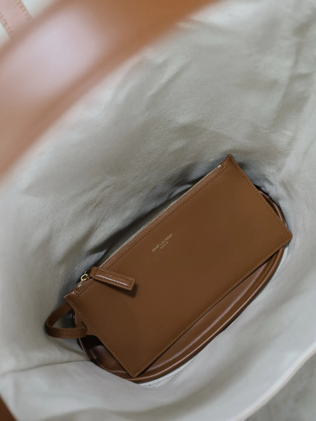 LE 5À7 10.2 in Leather and Cotton-Linen Bucket Bag 753823