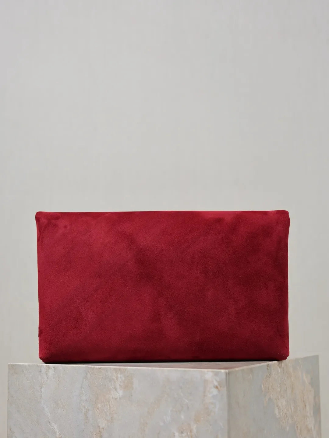 LE Envelope 11.6 in Suede Clutch Bag 769307