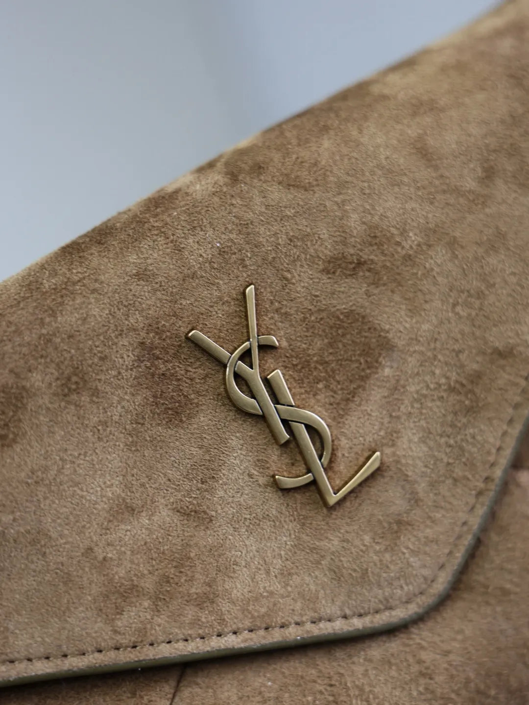 LE Envelope 7.5 in Leopard Print Leather Bag 819271