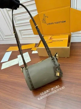 Leather 10.2 in Handbag M26360