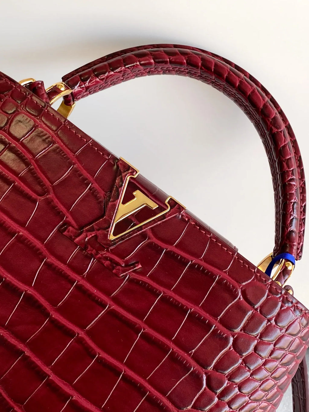 Leather 10.6 in Handbag M92173