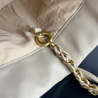 Leather 13 in Handbag 839394