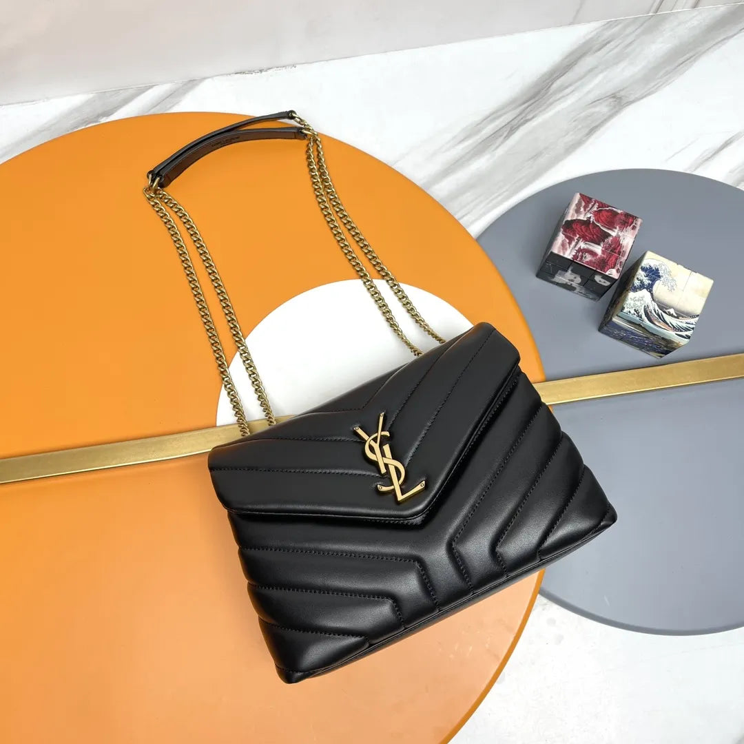 Leather 9.1 in Handbag 494699.ZX