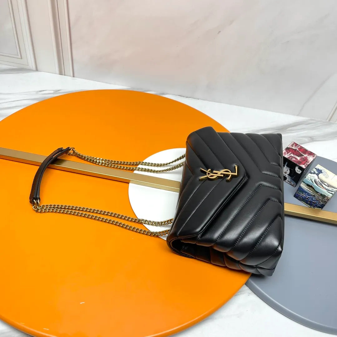 Leather 9.1 in Handbag 494699.ZX