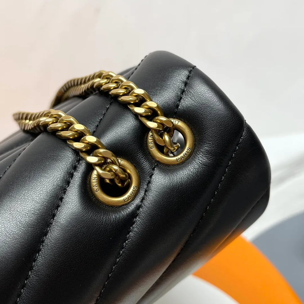 Leather 9.1 in Handbag 494699.ZX