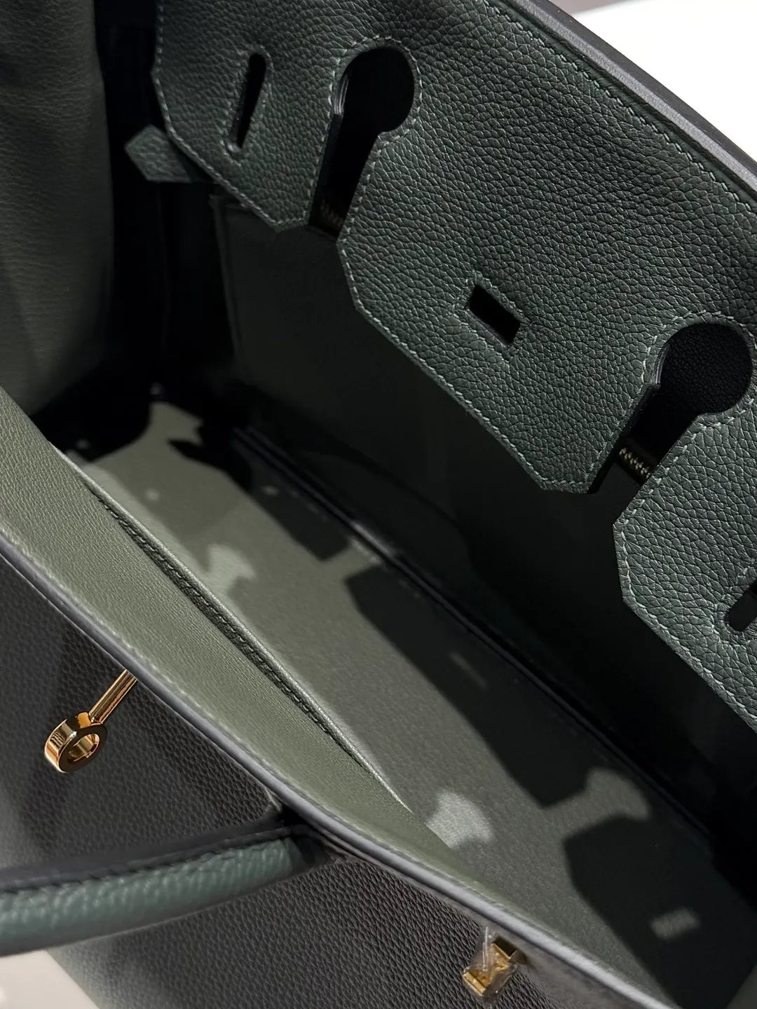 Leather Handbag 61 Pine Green Vert Amande