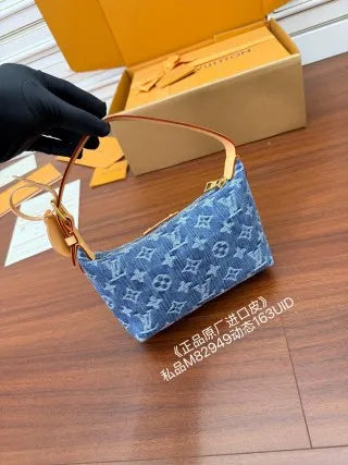 Leather Handbag Shoulder Bag M82949 168620