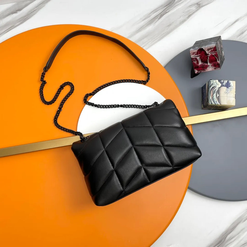 Les Blanche 9.1 in Quilted Lambskin Bag 620333.Zx