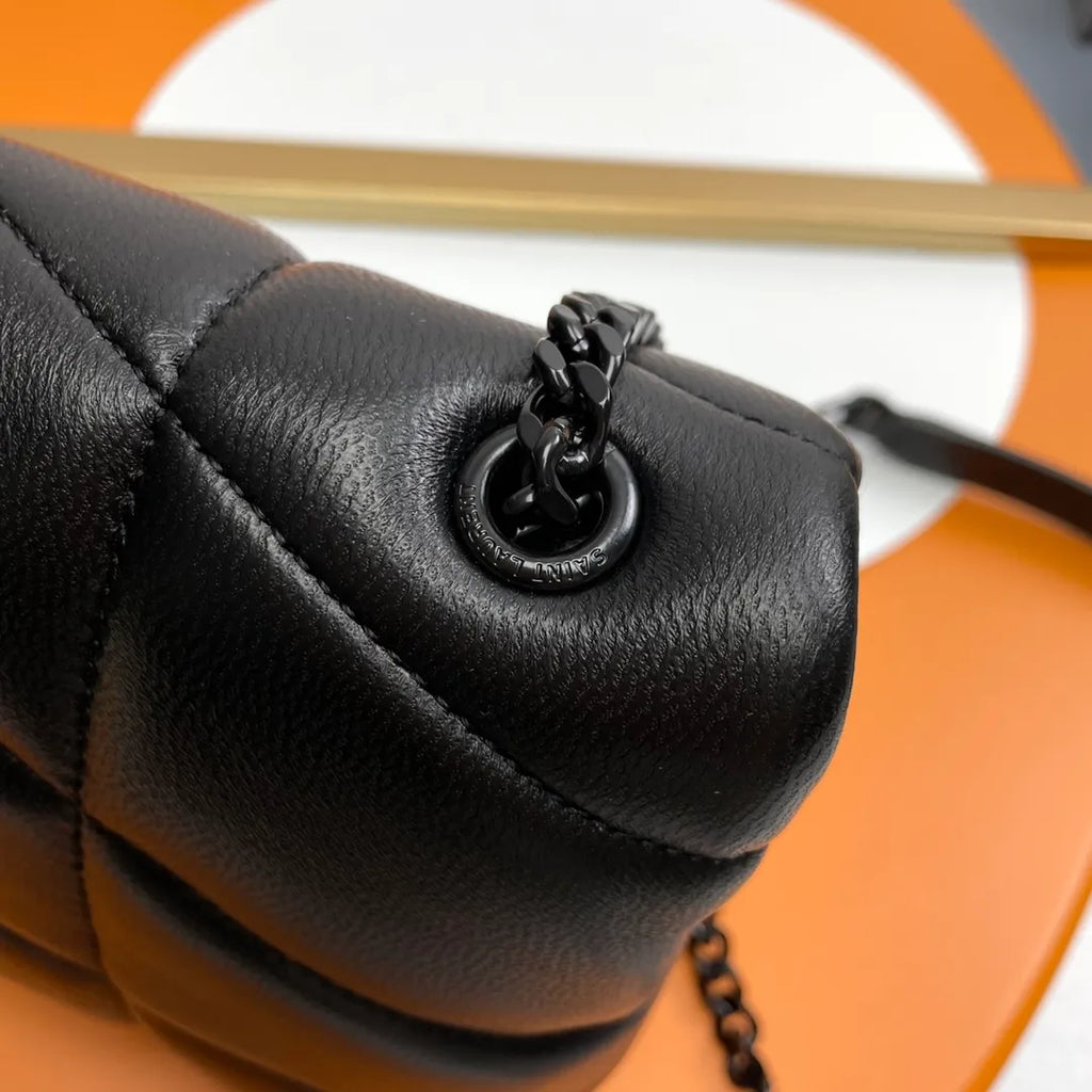 Les Blanche 9.1 in Quilted Lambskin Bag 620333.Zx