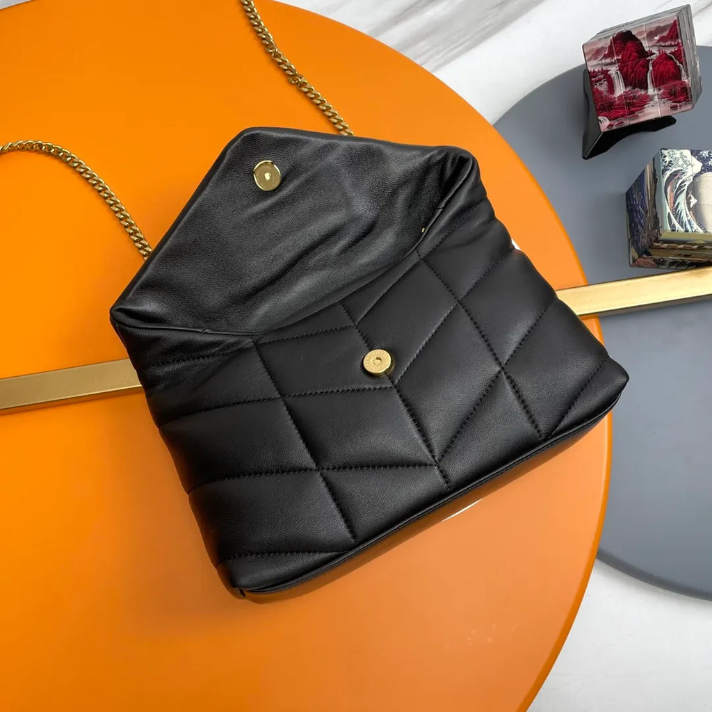 Les Blanche 9.1 in Quilted Lambskin Bag 620333.Zx