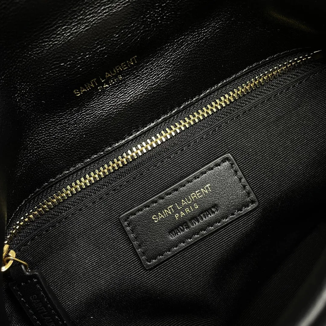 Les Blanche 9.1 in Quilted Lambskin Bag 620333.Zx