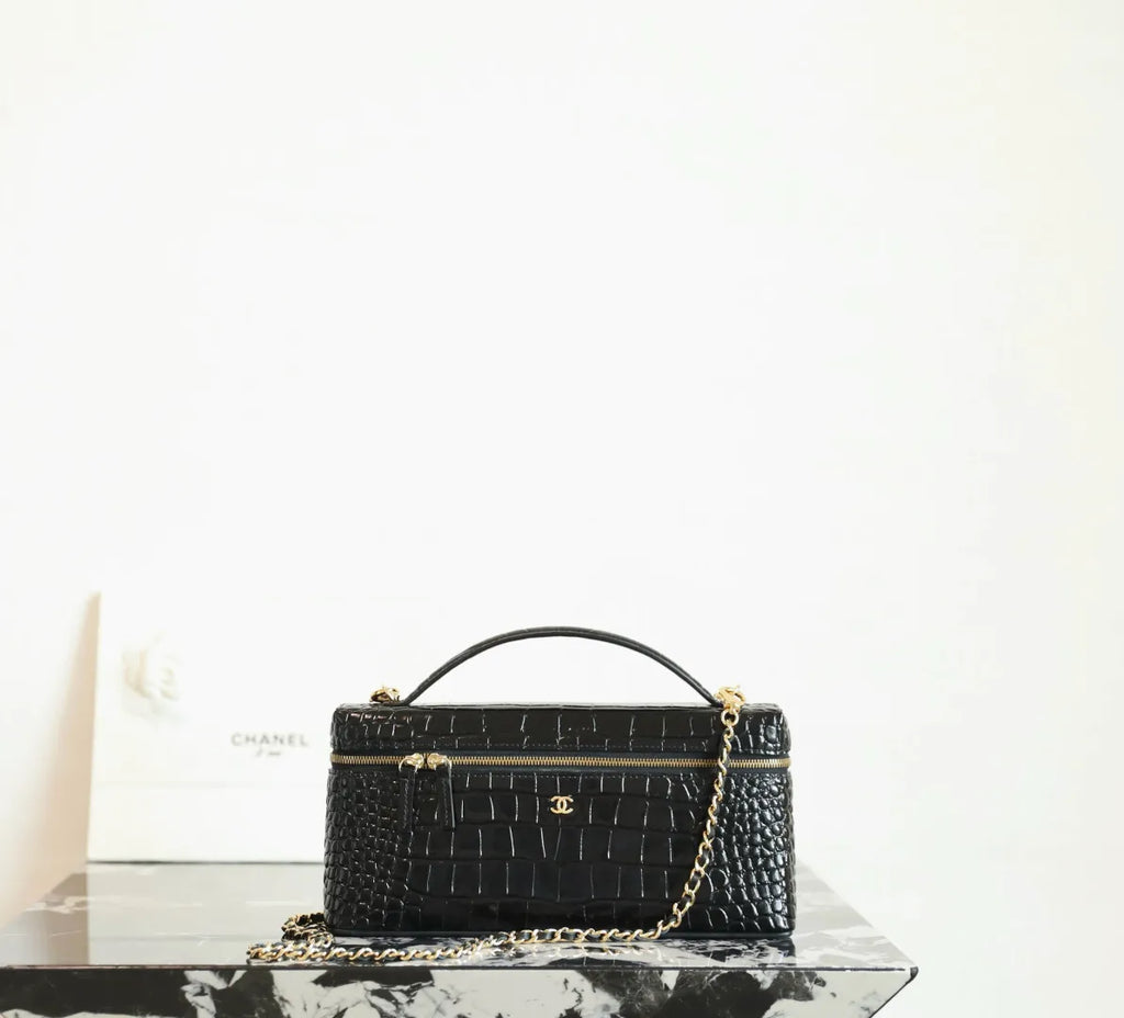 LIFE* 660 Autumn/Winter Chain Clutch Bag Crocodile Leather R-291