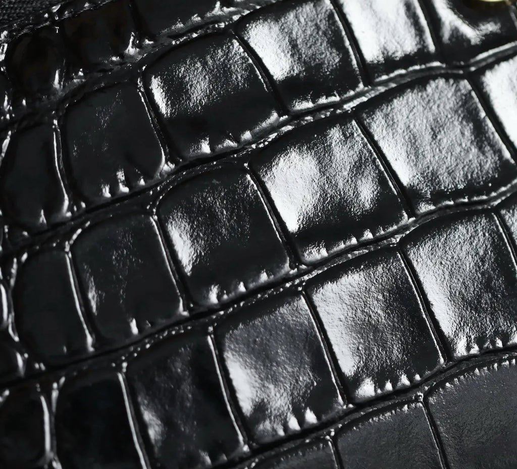 LIFE* 660 Autumn/Winter Chain Clutch Bag Crocodile Leather R-291