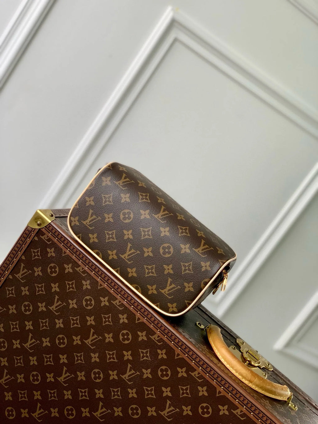 LOU Women's Lou Toiletry Bag