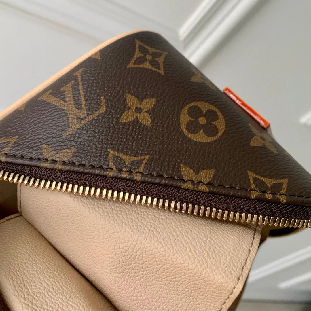 LOU Women's Lou Toiletry Bag