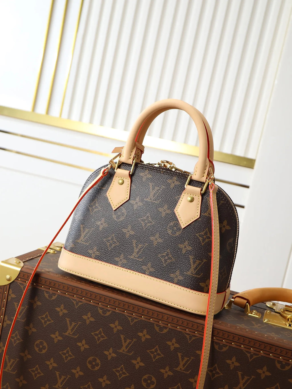 Louis Vuitton Alma Monogram Canvas Handbag M53152