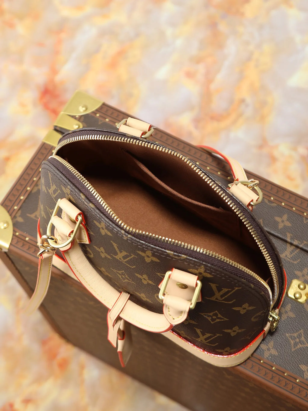 Louis Vuitton Alma Monogram Canvas Handbag M53152