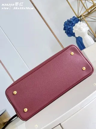 Capucines Souple 15 in Leather Bag M26259