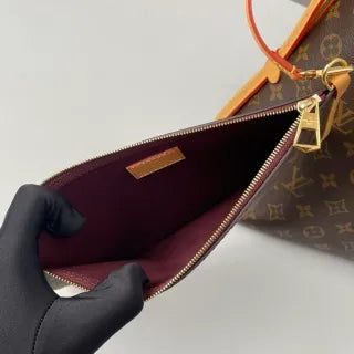 CarryAll MM Monogram Canvas Handbag M46197