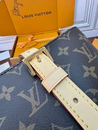 Louis Vuitton Diamond Pattern Leather Bag M12095